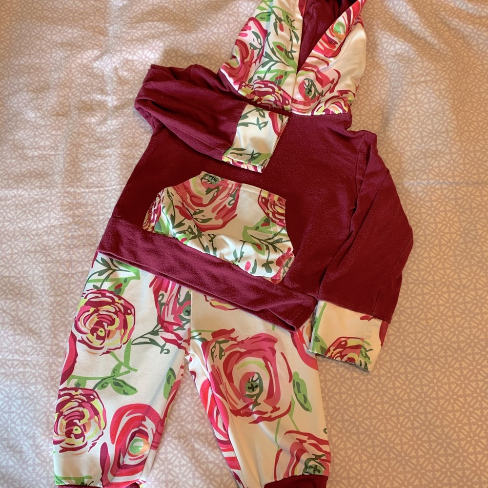 Matching set hoodie and pants